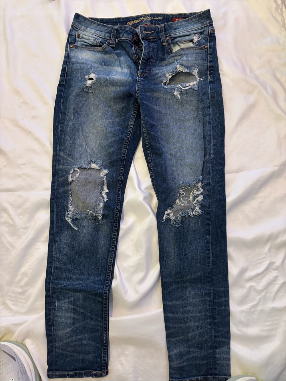 Women’s Arizona Distressed Blue Jeans - Classic Dark Wash